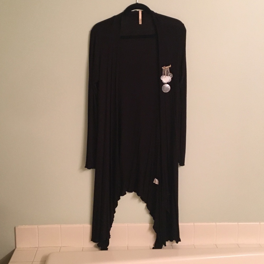 Lightweight Black Duster Sz L with Pin Detail